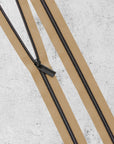 Sallie Tomato lynlås - Natural Gunmetal