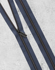 Sallie Tomato lynlås - Navy Gunmetal