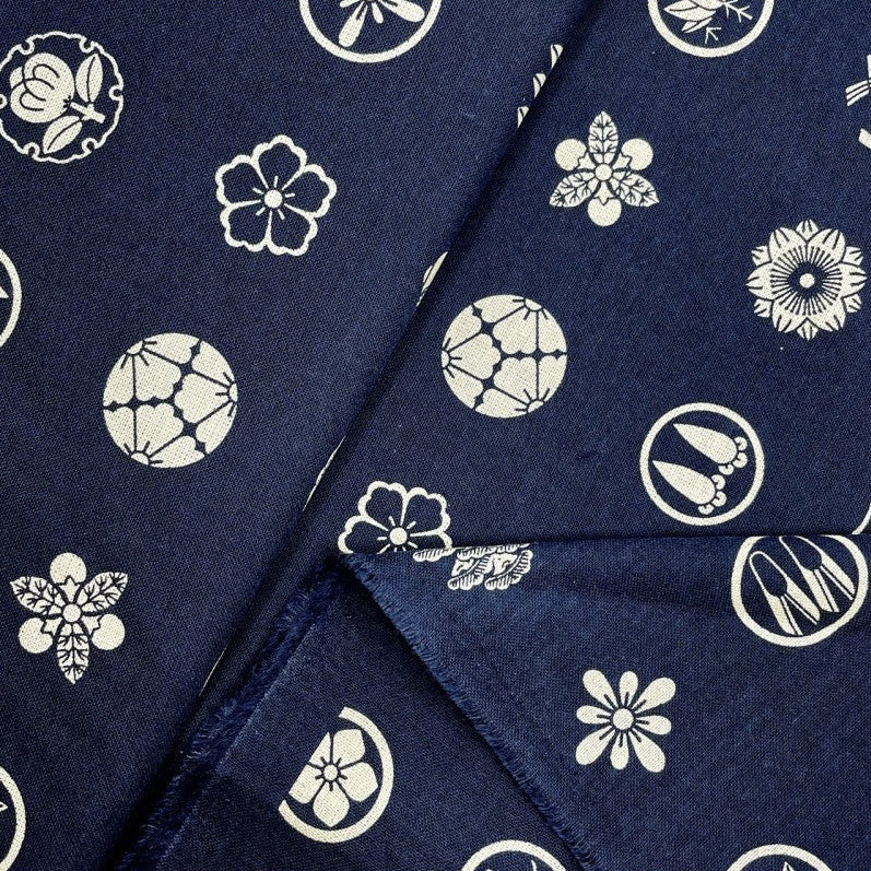 Blossom Quilt Japan - 5001-BL - Takumi Round motifs on Indigo
